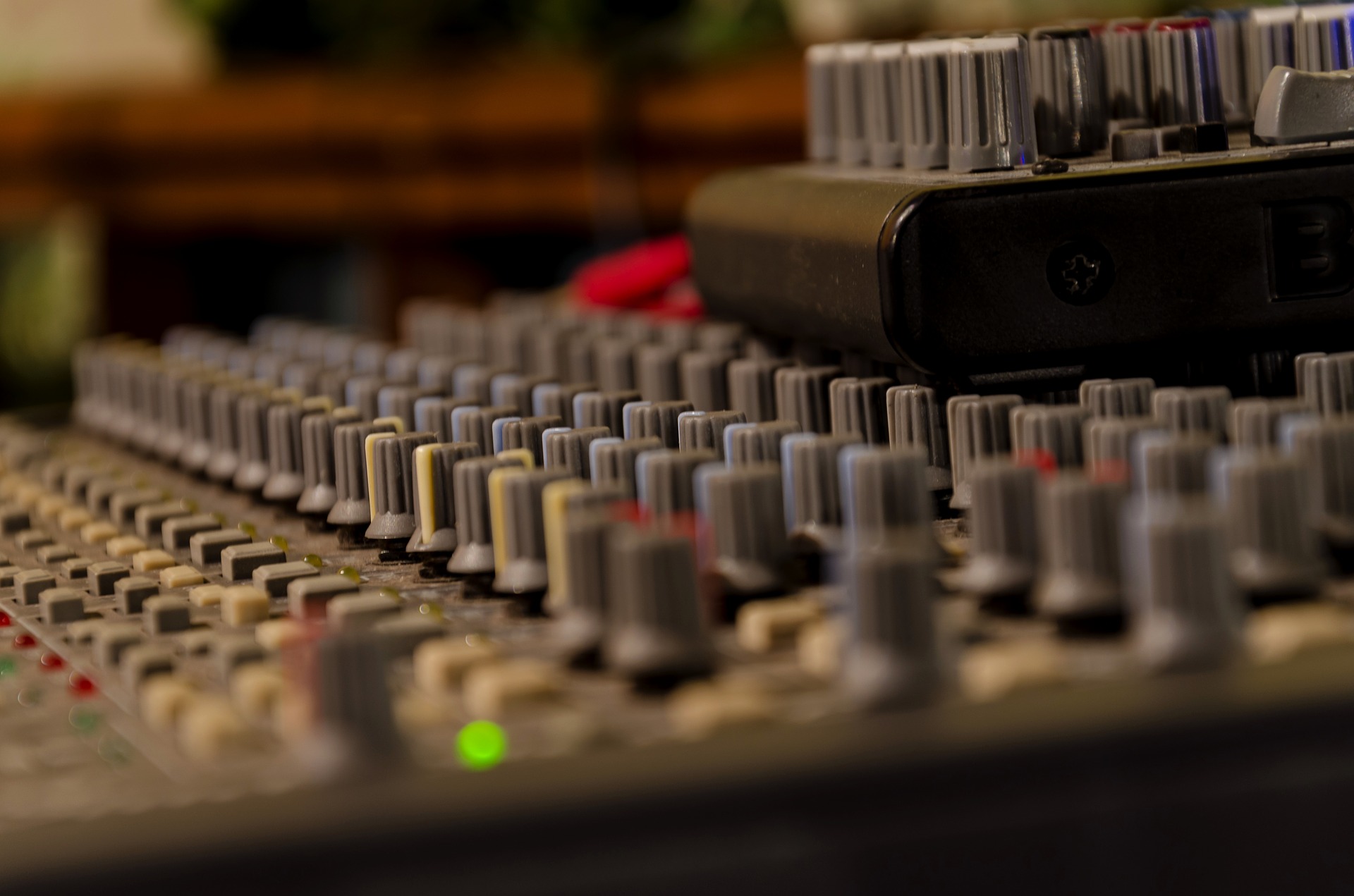 Post production audio : les étapes pour bien réussir votre mixage